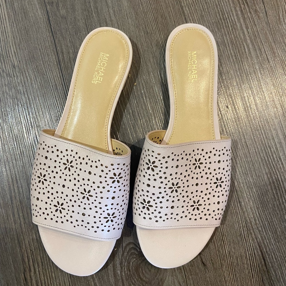 Michael Kors Shelly Slide Soft Pink